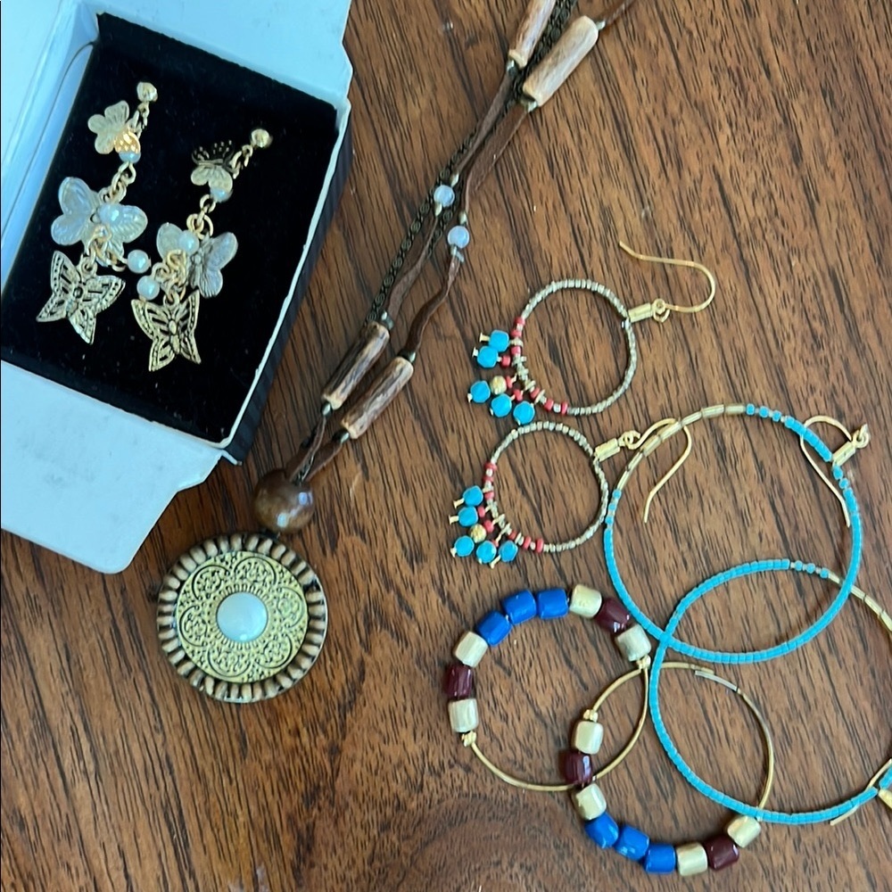 Vintage Avon boho earring and necklace